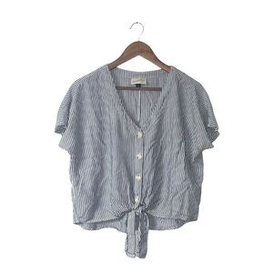 Universal Thread Top Blue White Stripe Short Sleeve Button Tie Front Size Medium